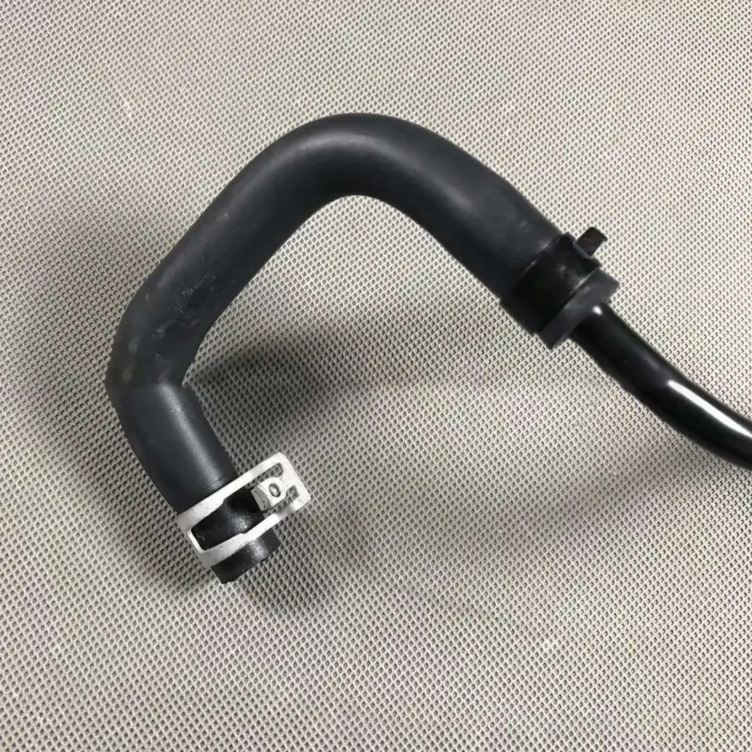 Шланг для обратной подачи воды в бак для воды радиатора CN118C012AA для Ford Fiesta Ecosport 1.5T 2013-2017