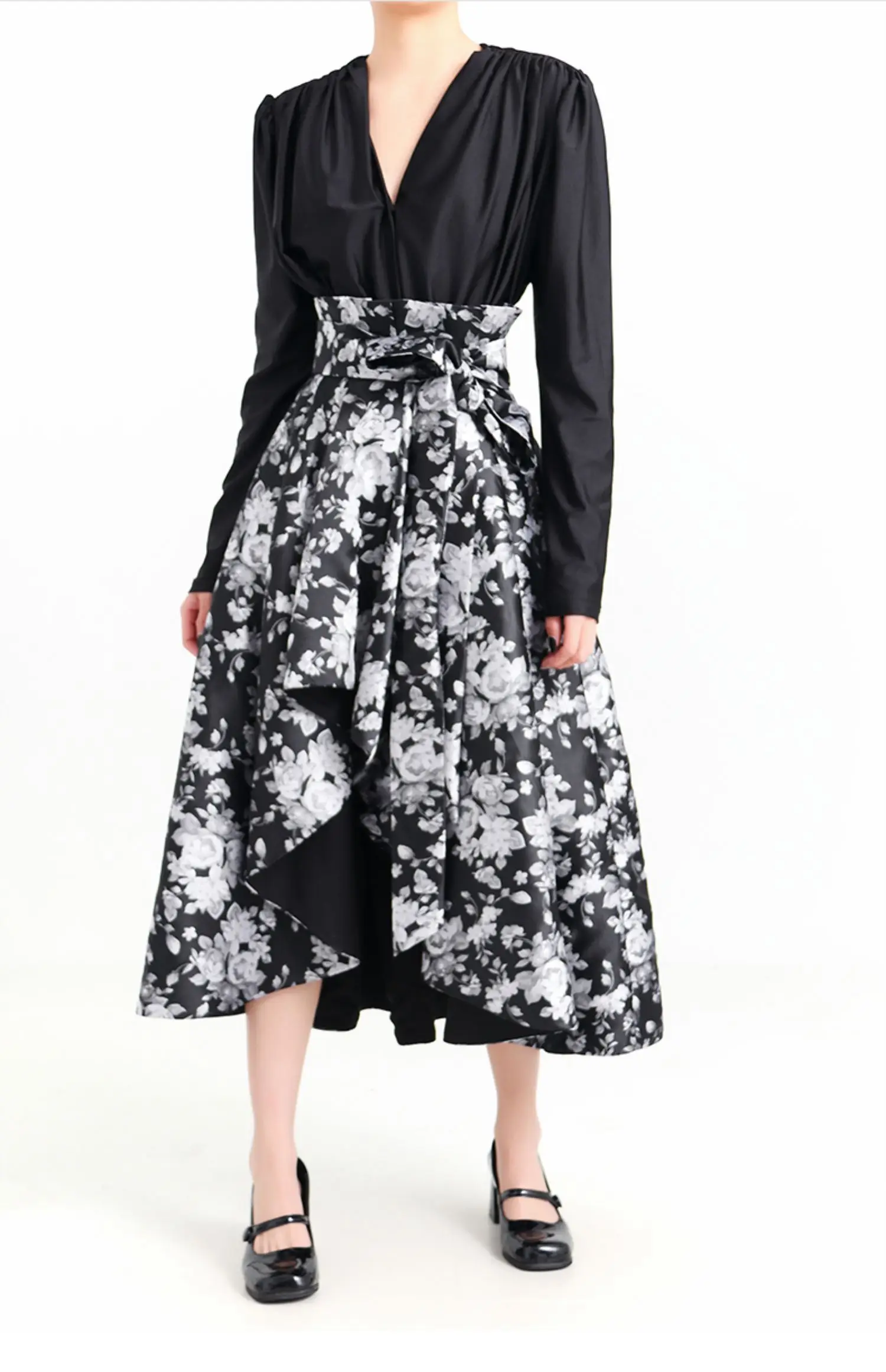 Женская мода Весна Лето Черная юбка с цветочным принтом Розы Женская осенне-зимняя базовая юбка для отдыха с высокой талией TB1408