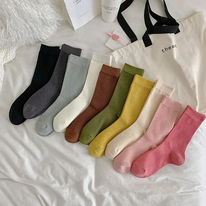 Однотонные носки, женские повседневные хлопковые дышащие спортивные носки в стиле харадзюку, японская мода, черно-белые носки для школьниц
