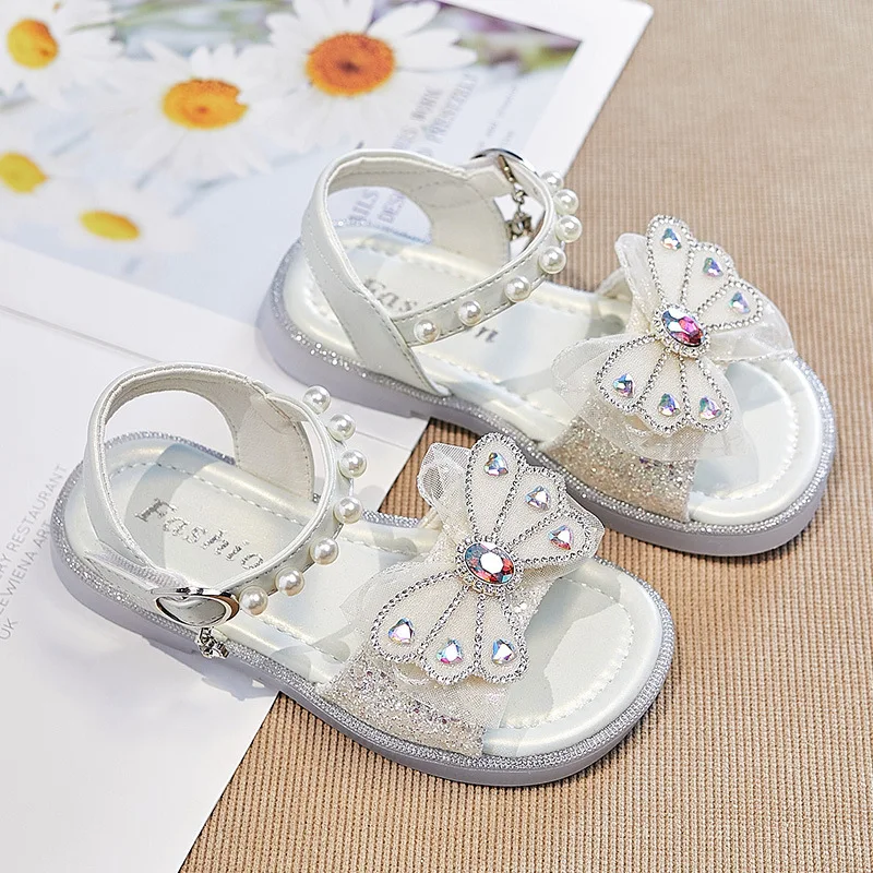 Детские сандалии для девочек, универсальная бабочка 2023, Стразы, жемчуг, Шикарная милая блестящая детская обувь, Универсальная мягкая обувь для принцесс